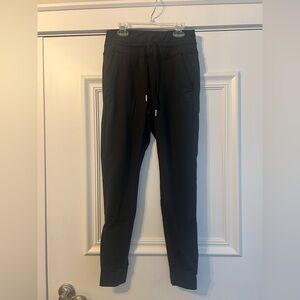 Halara joggers size M